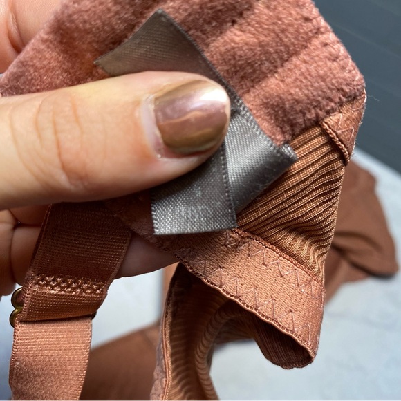 Daisy Fuentes Wireless 38D Soft Cup Bra Brown Nude Comfortable Lounge Ribbed - Picture 4 of 10